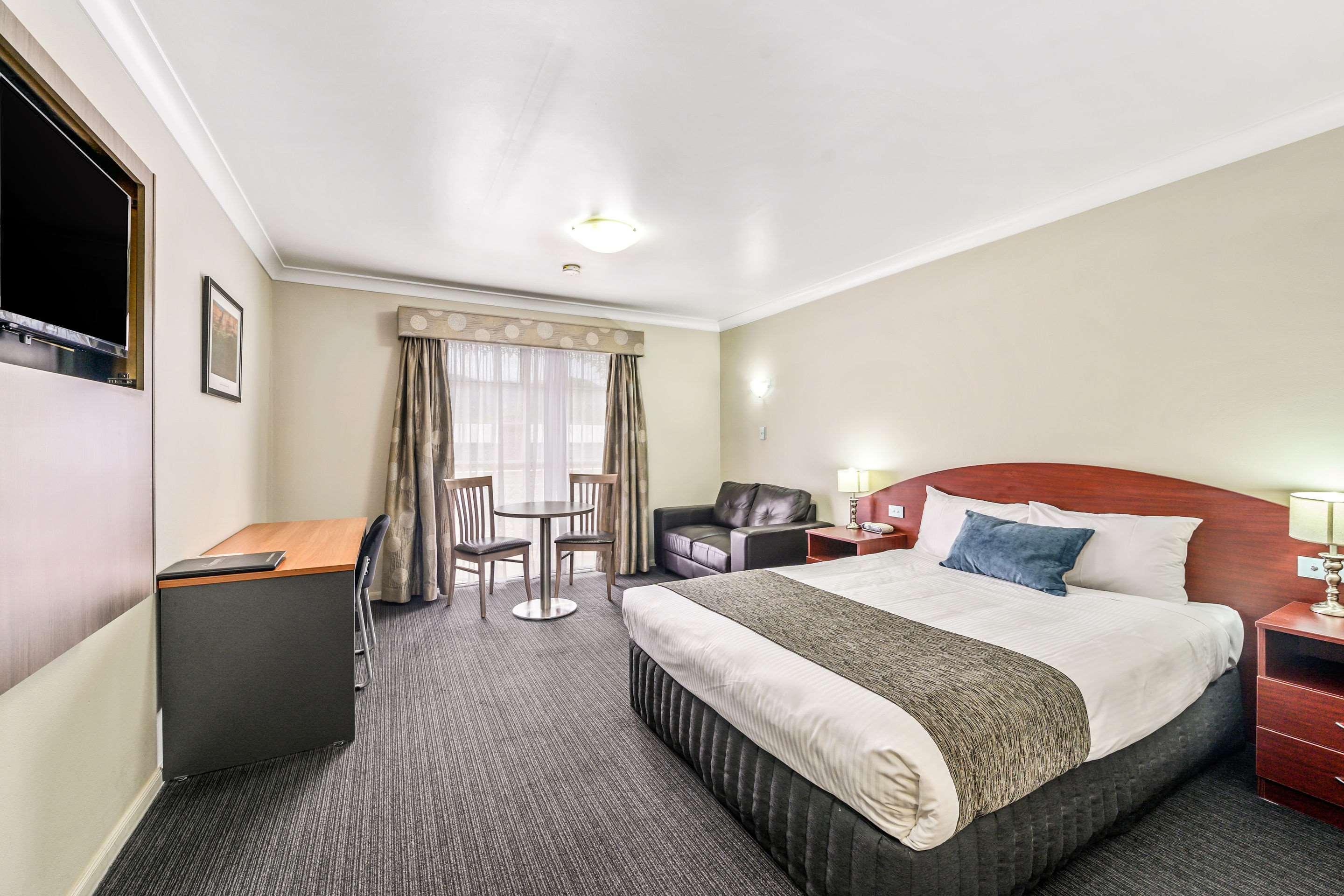 Quality Inn Ashby House Тамуорт Экстерьер фото