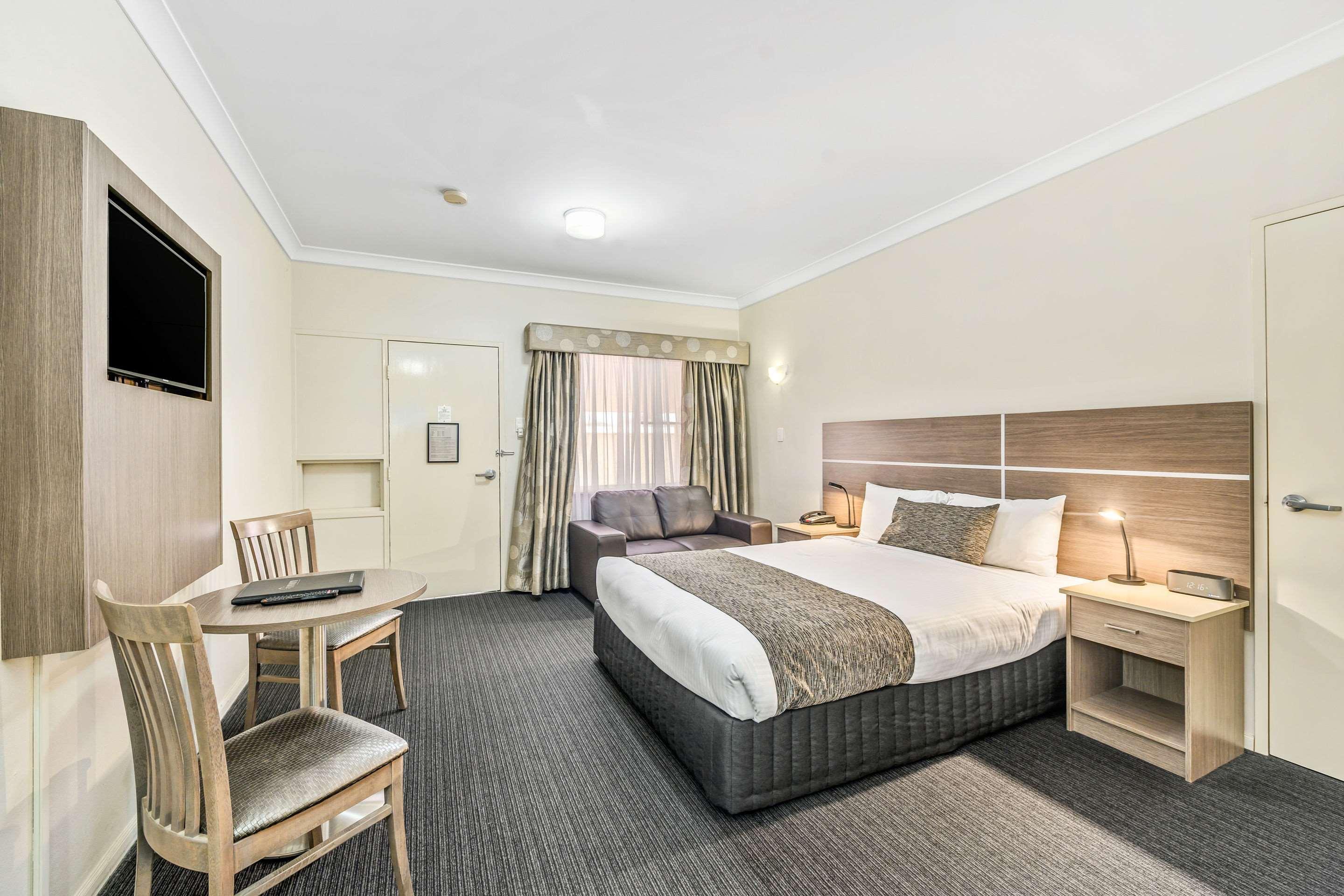 Quality Inn Ashby House Тамуорт Экстерьер фото