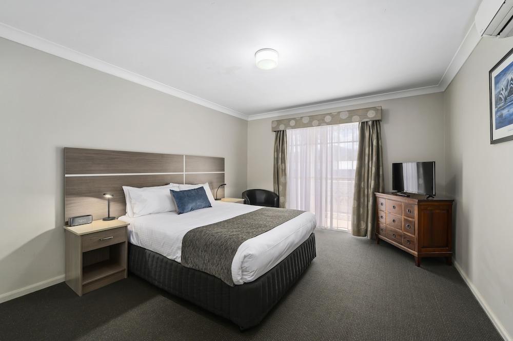 Quality Inn Ashby House Тамуорт Экстерьер фото