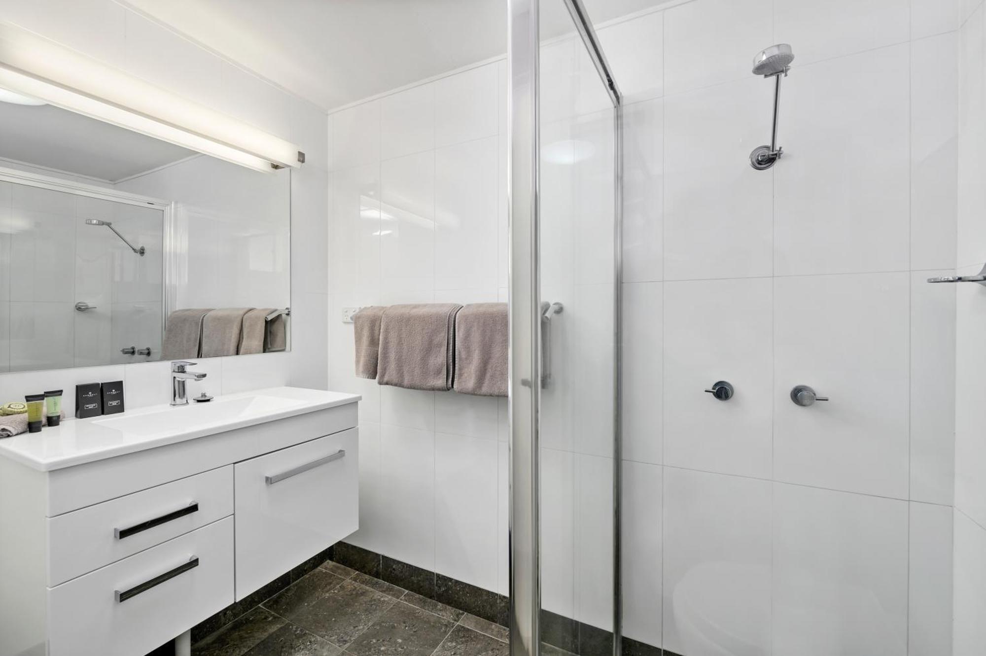 Quality Inn Ashby House Тамуорт Экстерьер фото