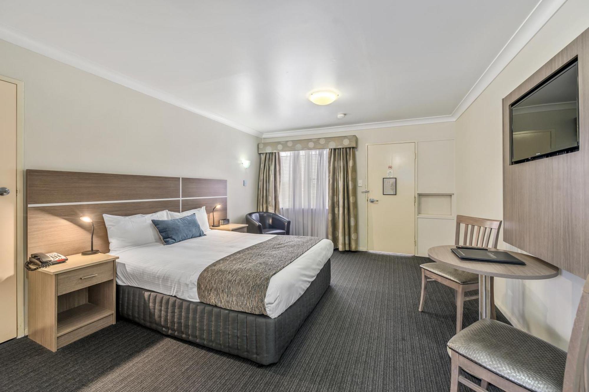 Quality Inn Ashby House Тамуорт Экстерьер фото