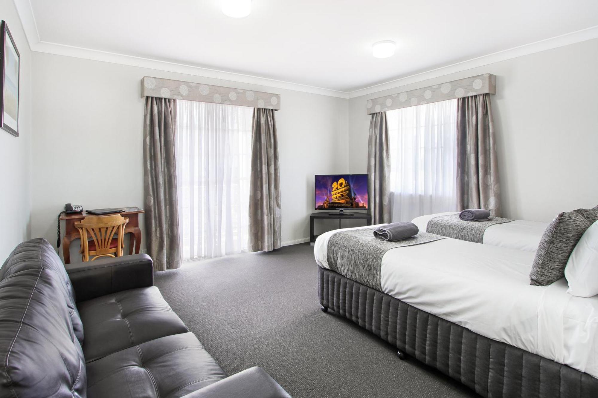 Quality Inn Ashby House Тамуорт Экстерьер фото